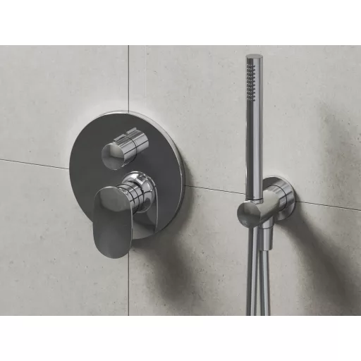 Fali kiállás integrált zuhanyrózsa tartóval 707.00CR, króm