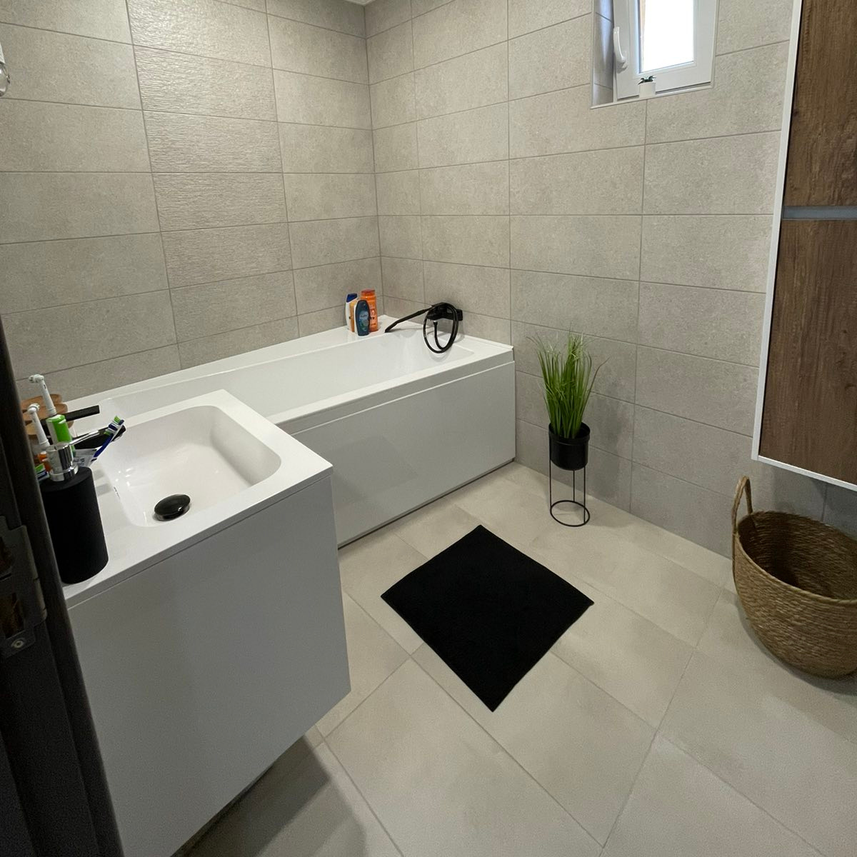 Huszti Cintia második fotója